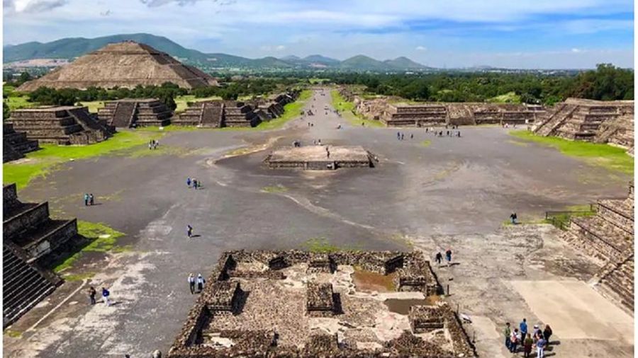 Mexico City to Teotihuacan Tour with Food or Private Upgrade