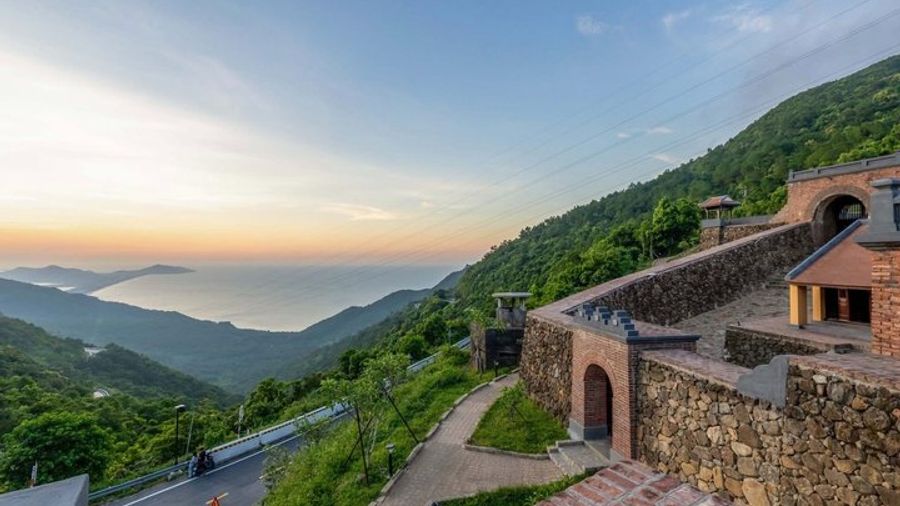 Hue Private Transfer to Hoi An with Sightseeing