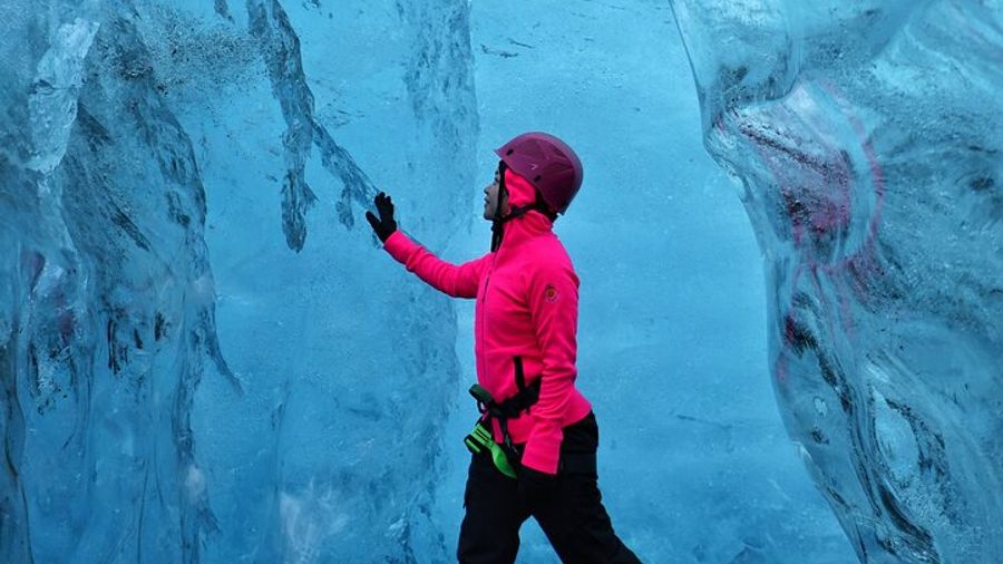 Jokulsarlon: Blue Ice Cave Exploration, Small-Group Tour