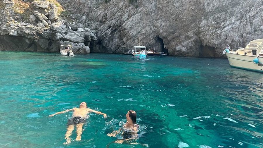 Sorrento Private Tour & Boat Cruise to Capri With Refreshments