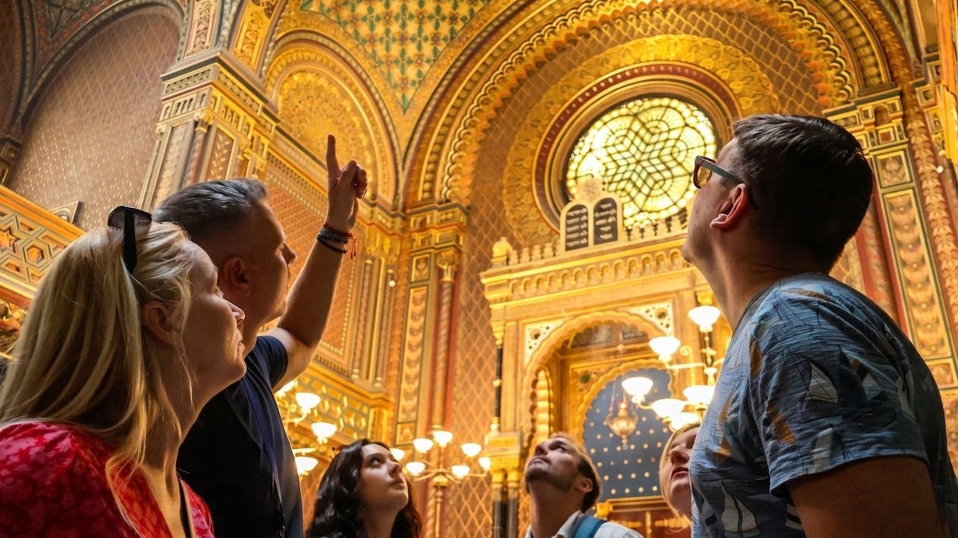 Walking tour of Prague's Jewish Quarter with Jewish Museum tickets