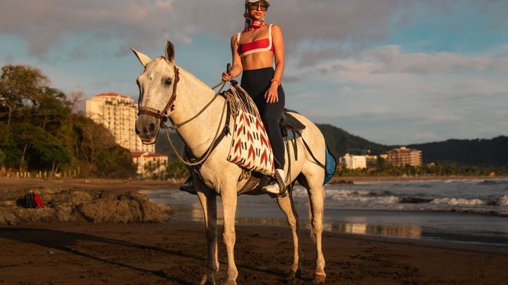 Jaco Beach Small-Group Horseback Riding Tour