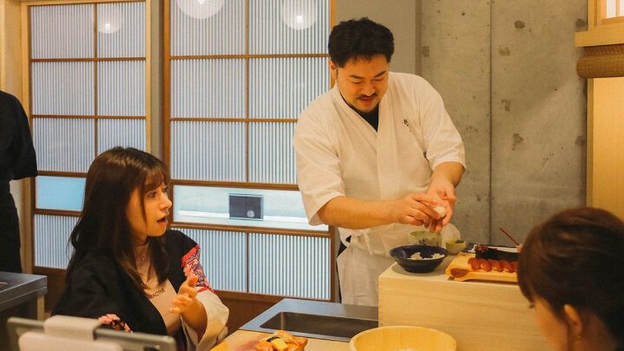 Tokyo Sushi-Making Experience with a Chef Instructor