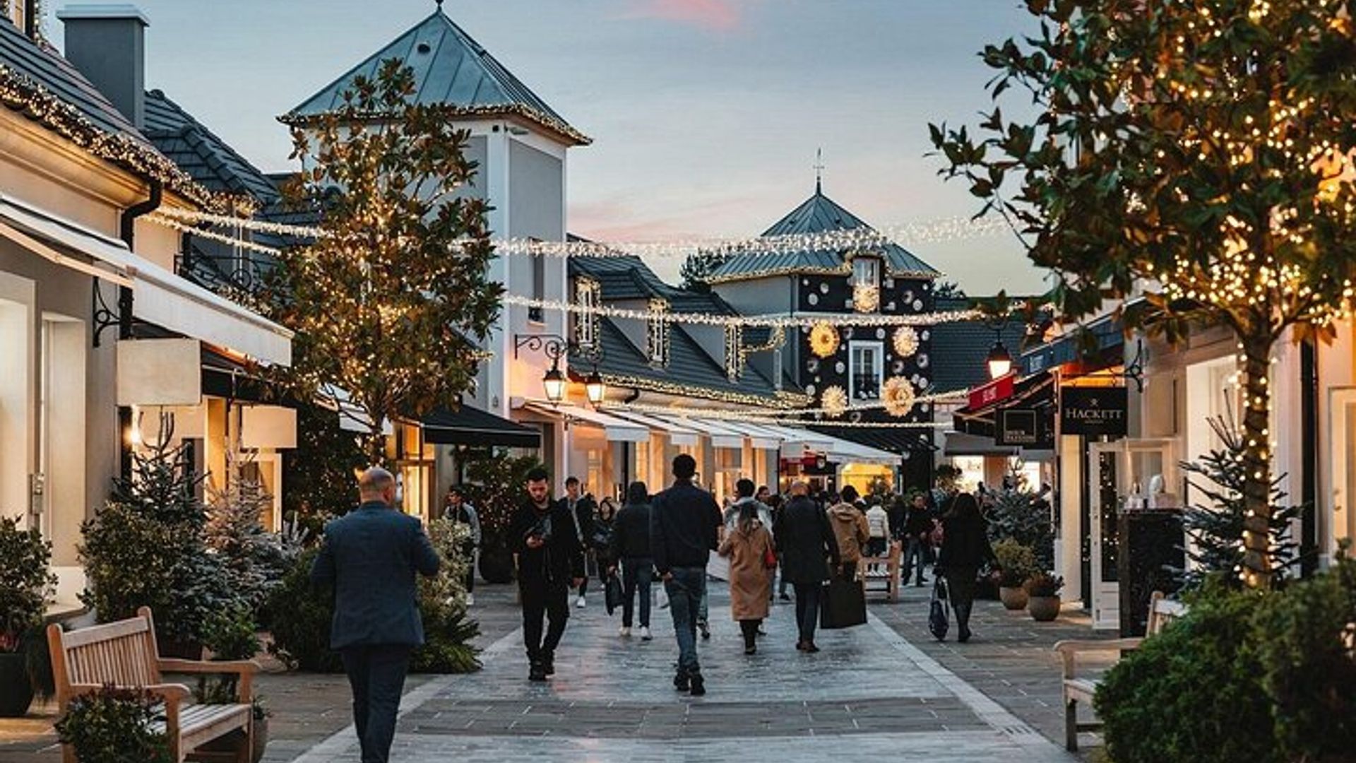 Shopping Tour to La Vallée Village Outlet in a Private Car or VAN