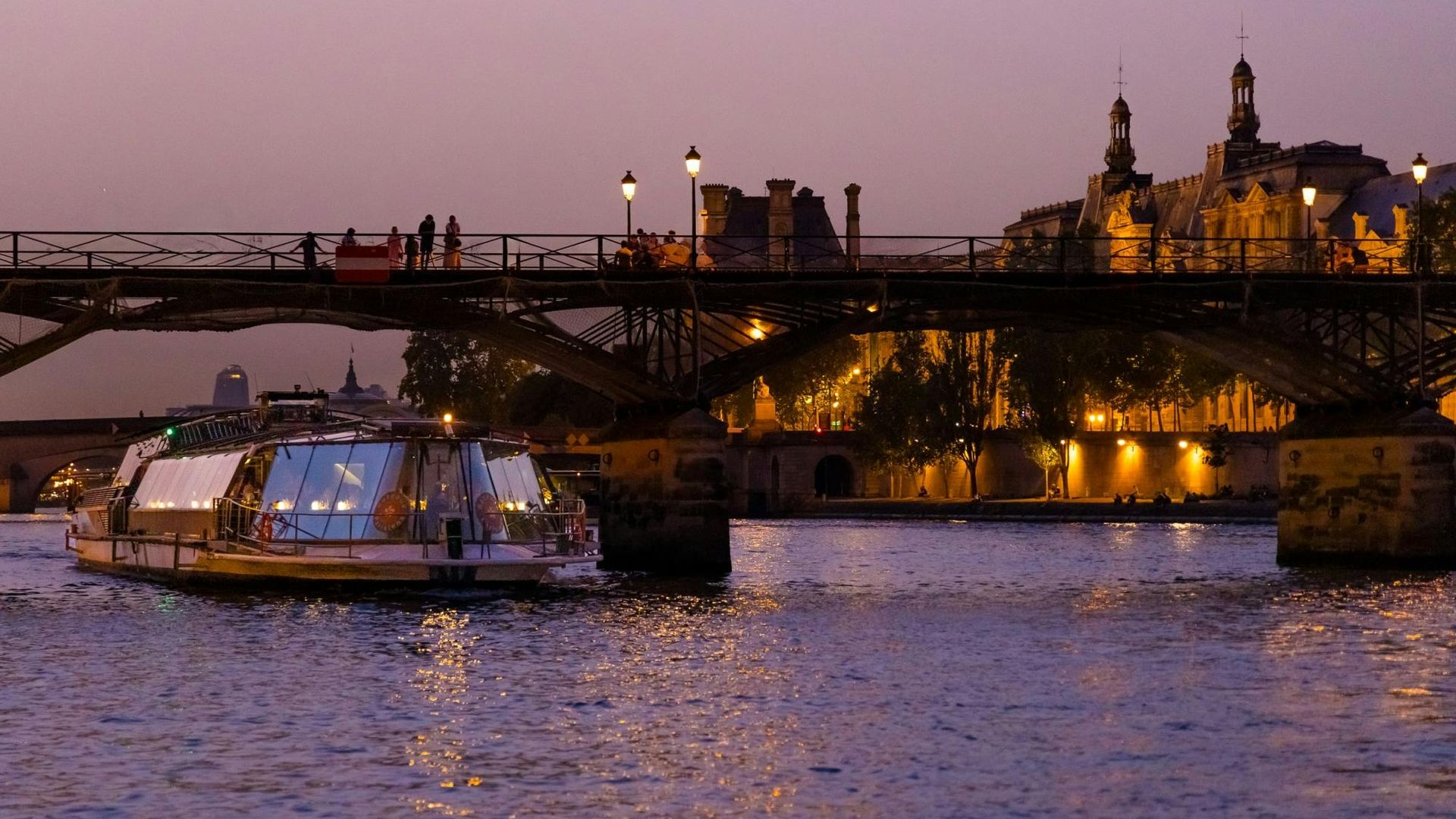 Paris: Dinner Cruise on the River Seine