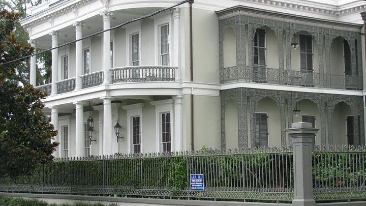 New Orleans Homes of the Rich and Famous Tour of the Garden District