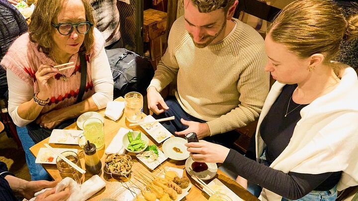 Osaka Food Tour With 12 Dishes & 3 Drinks