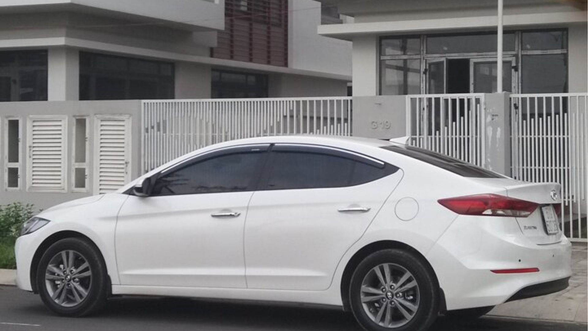 (ARRIBA) Coche privado: Da Nang/Aeropuerto de Da Nang (DAD) de/a Hoi An