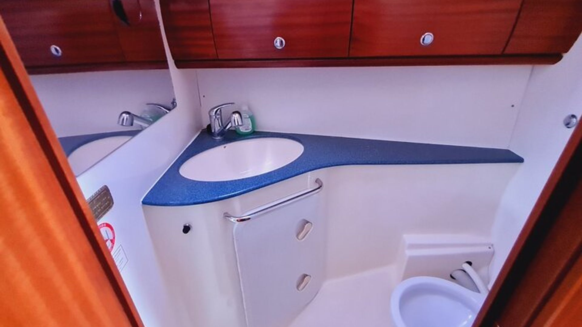 A full-day, small-group La Maddalena sailing tour