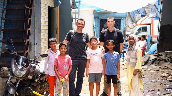 Mumbai: Dharavi Slum & Dhobi Ghat Laundry Tour