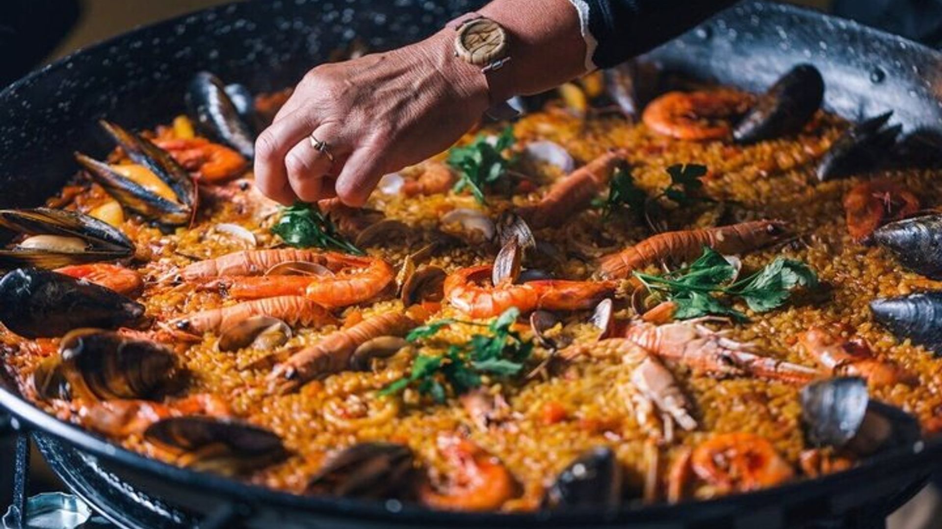 Private Boqueria Market & Paella Class in Barcelona