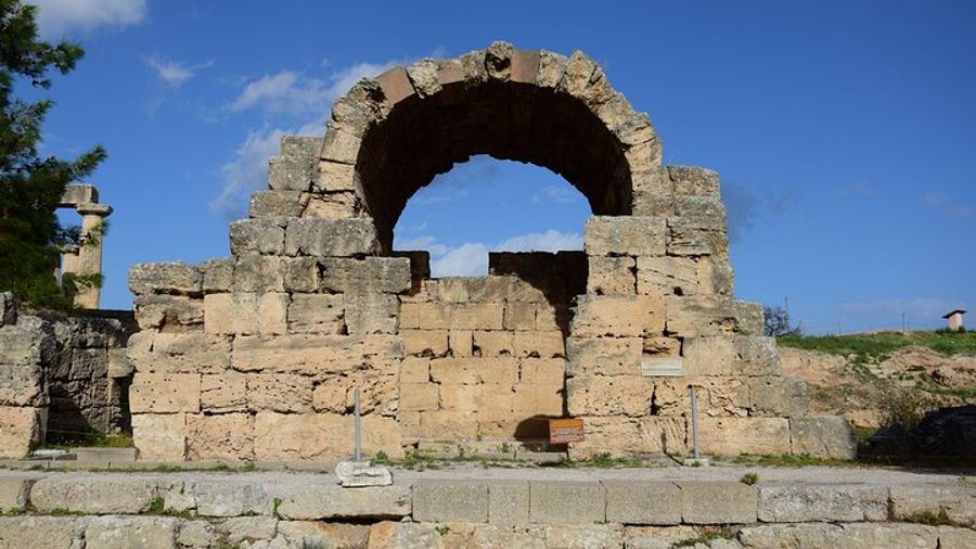 Athens to Ancient Corinth Private Half-Day Tour with Entrance