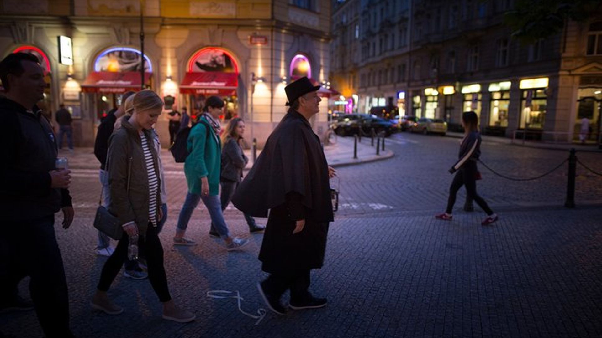 Tour Noturno a Pé pelos Fantasmas e Lendas da Cidade Velha de Praga