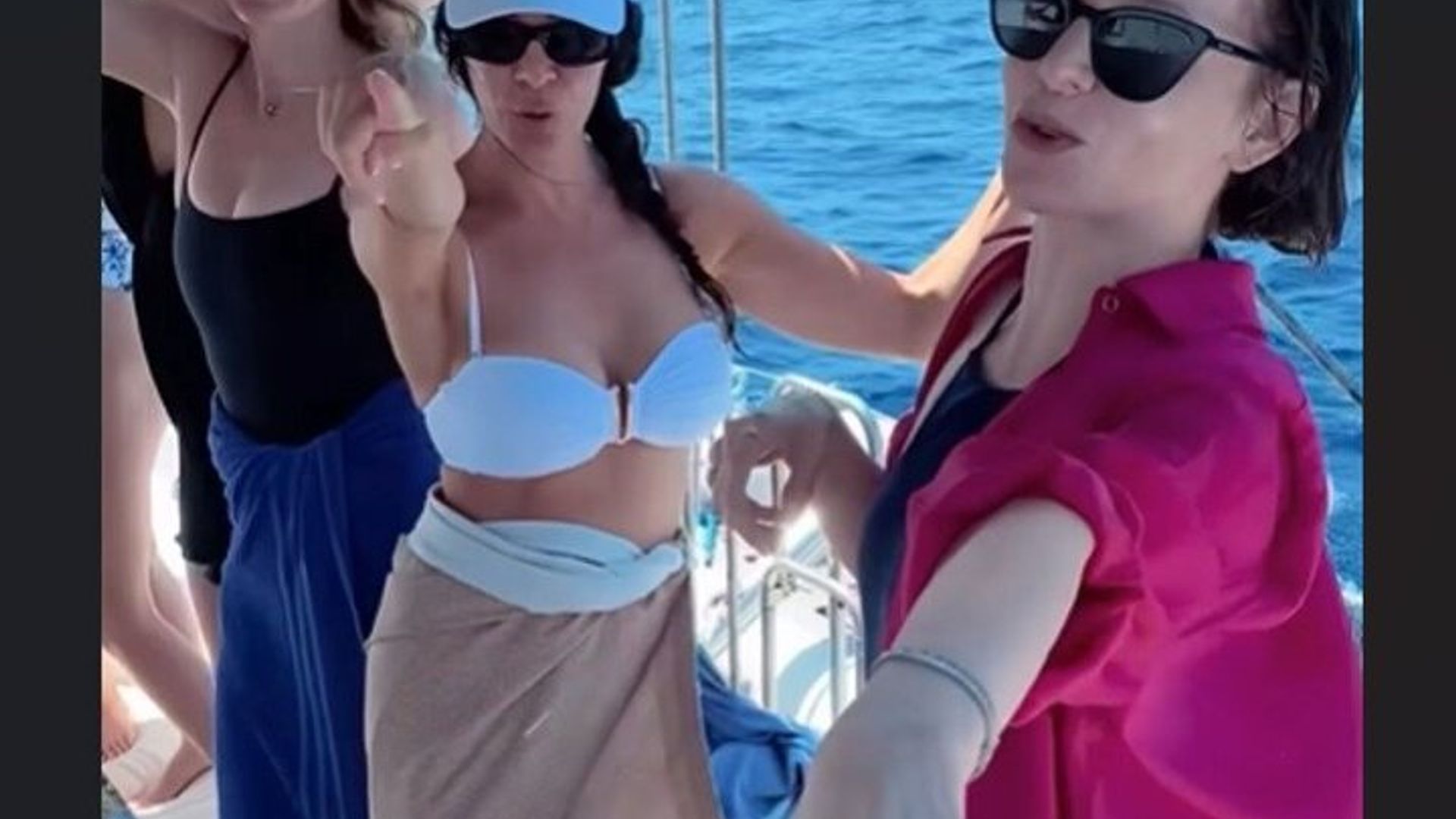 A full-day, small-group Maddalena boat tour, with lunch