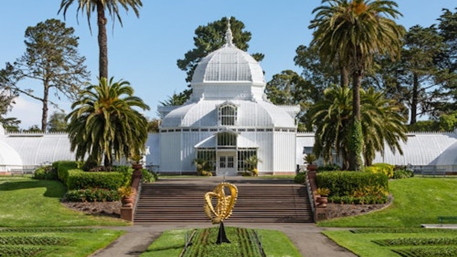 San Francisco: Surrey Bike Rental in Golden Gate Park image 1