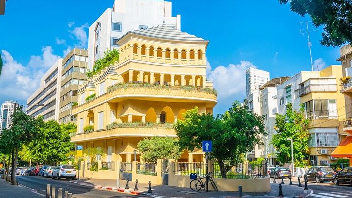 Tel Aviv Carmel Market & City Walking Tour