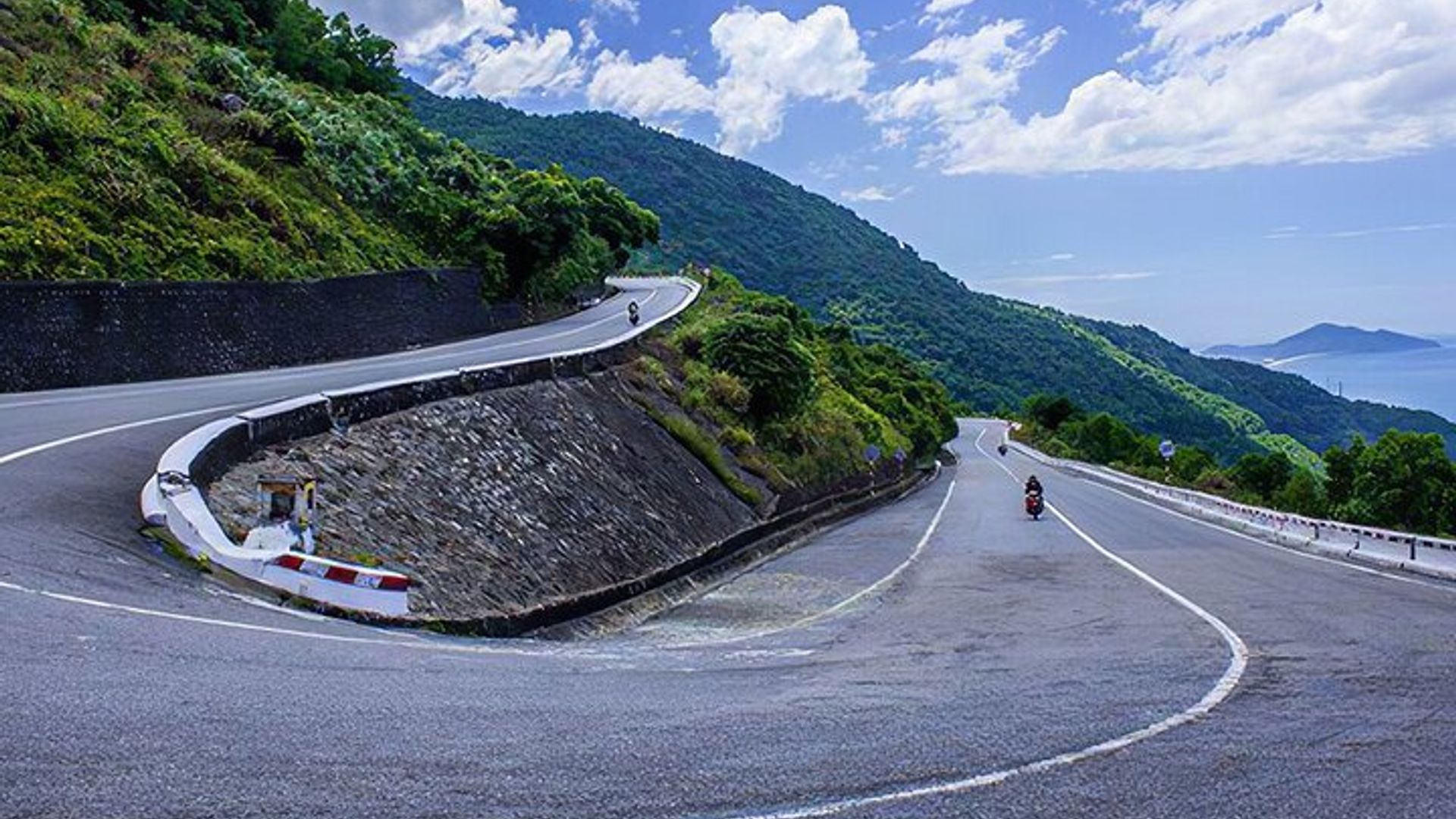 Hue Imperial City Private Tour From Hoi An / Da Nang
