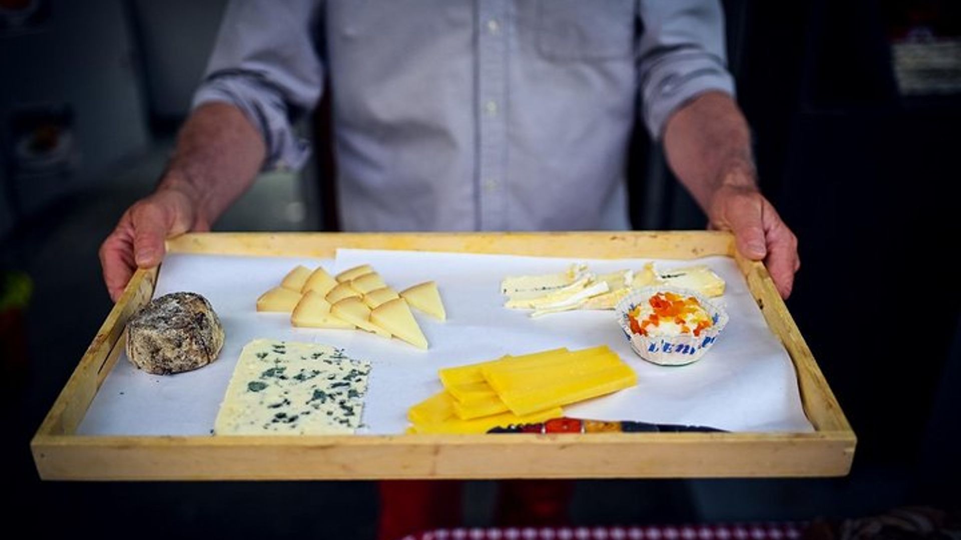 Paris: Le Marais Private Guided Food Tour with 10 Tastings