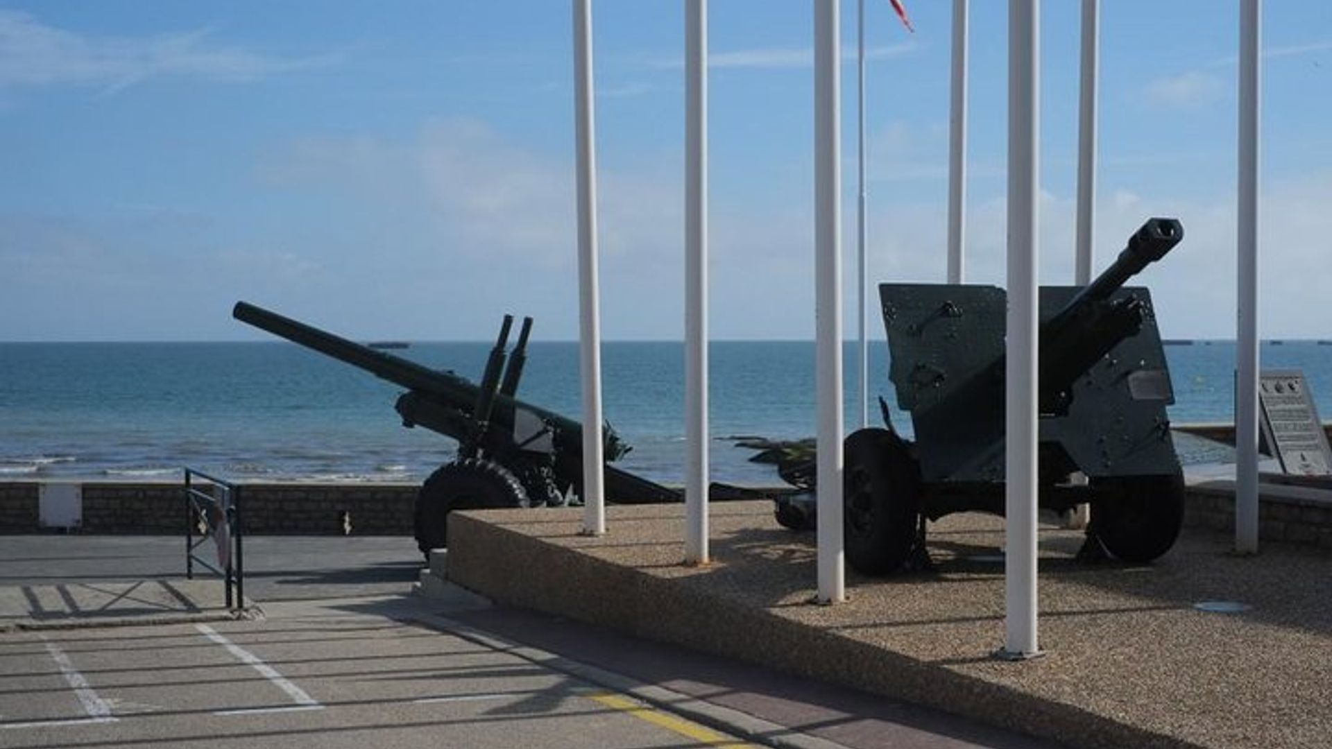 OMAHA BEACH with MERCEDES V CLASS to MEMORIAL D DAY from Paris
