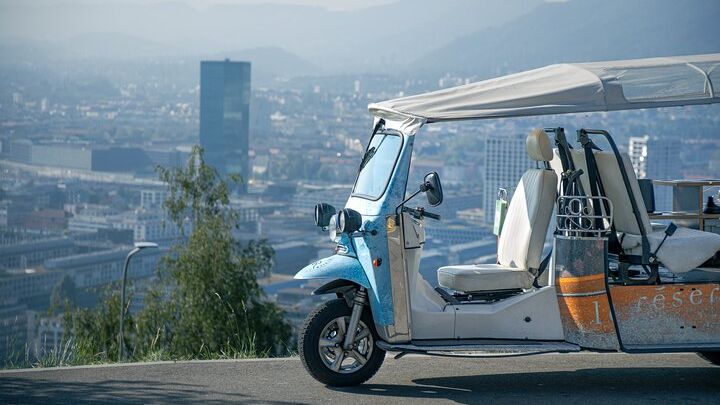 Zurich Electric Tuk-Tuk Private Tour: City Highlights