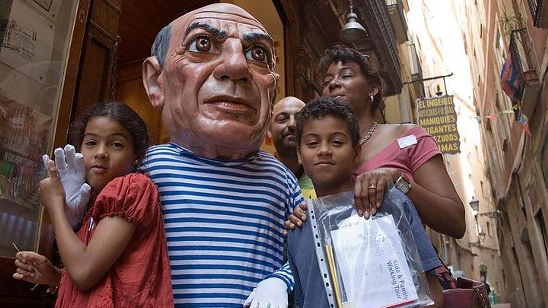 Tour a Piedi per Famiglie e Bambini nel Quartiere Gotico di Barcellona