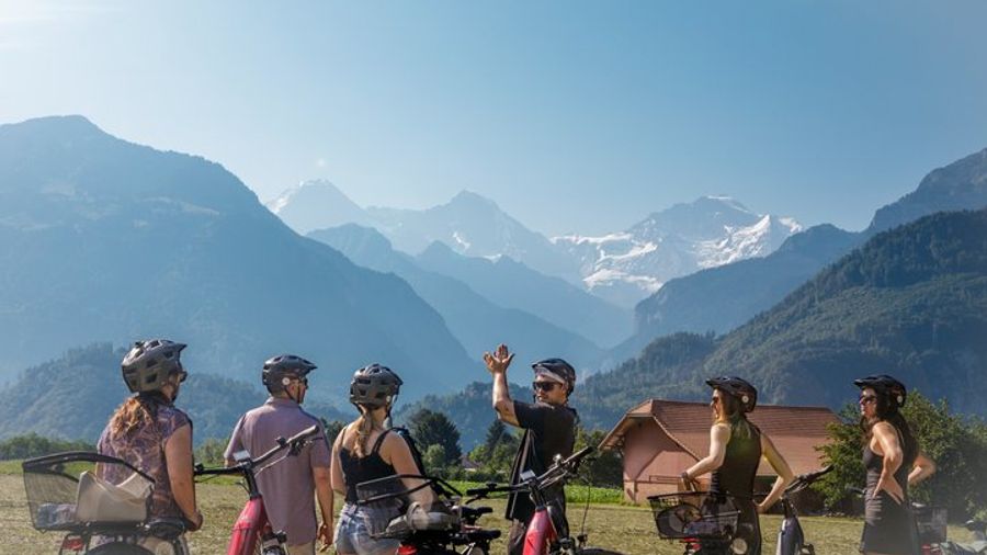Interlaken E-Bike Tour: Countryside and Castle Ruins