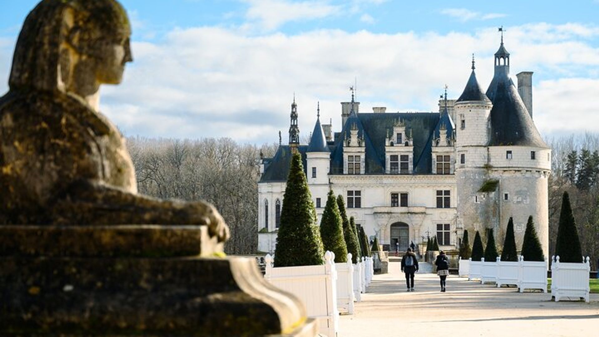 Chenonceau & Chambord Most Iconic Castles - With Hotel Pick Up