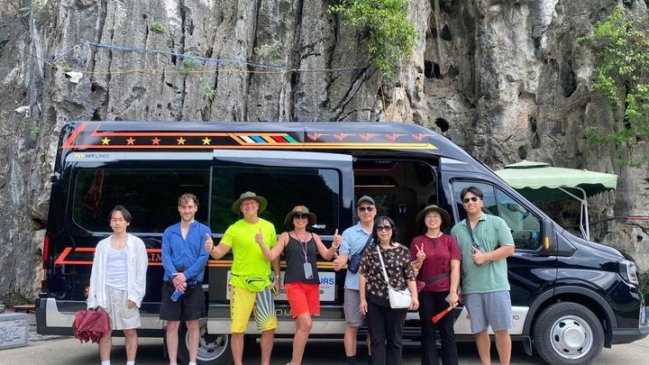 Hanoi Small-Group Day Tour to Hoa Lu, Tam Coc and Mua Cave