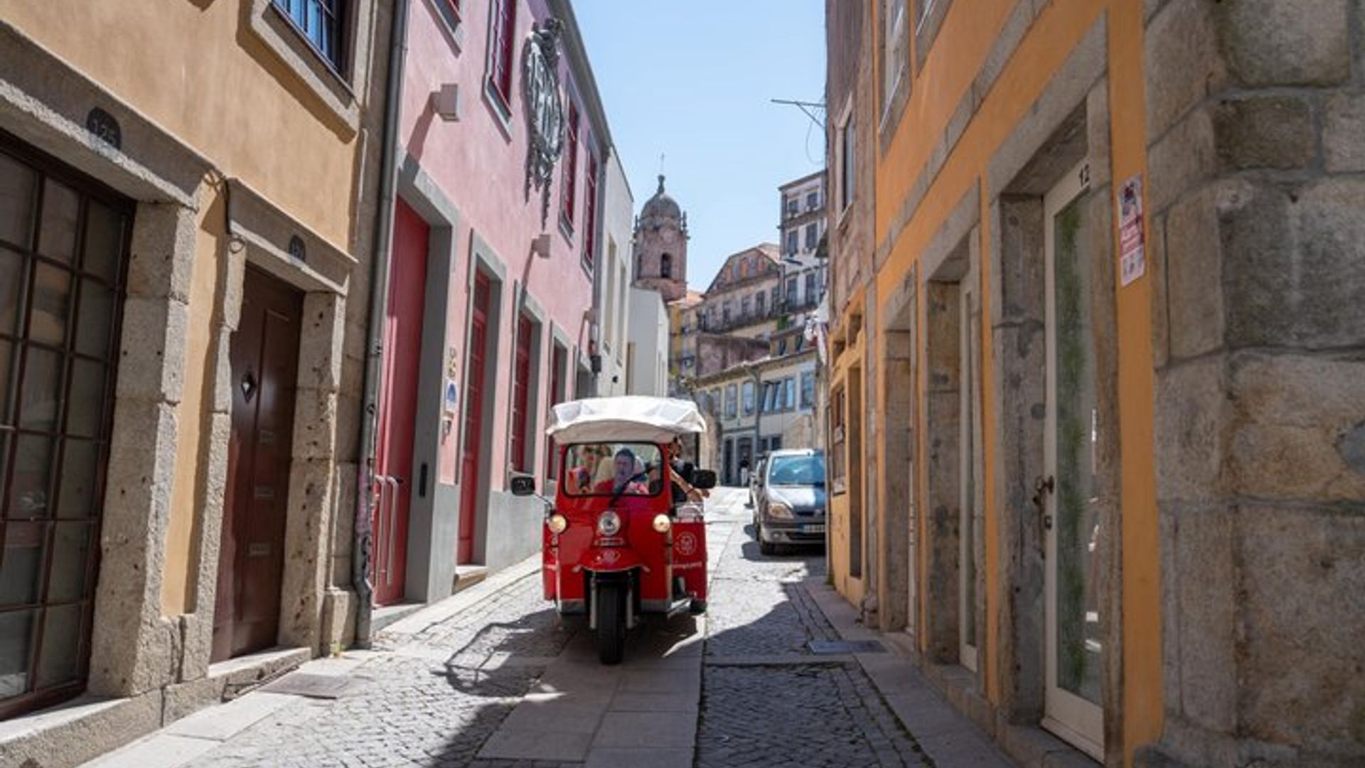 Porto: Tuk-Tuk City Tour and Douro River Cruise