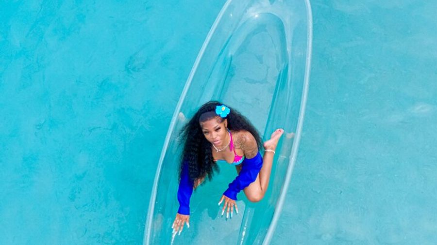 Clear Kayak Photoshoot With Transportation Nassau, Bahamas