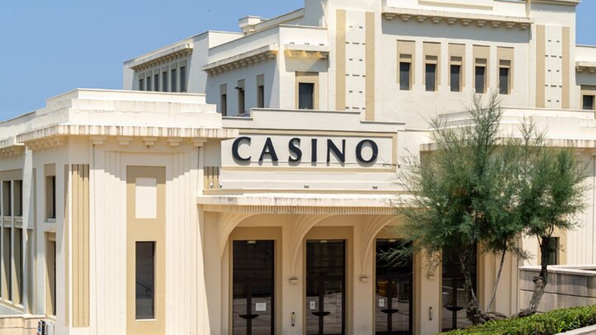 Biarritz: Visita a pie con audioguía, 1 hora y 50 minutos y 16 audiocomentarios.