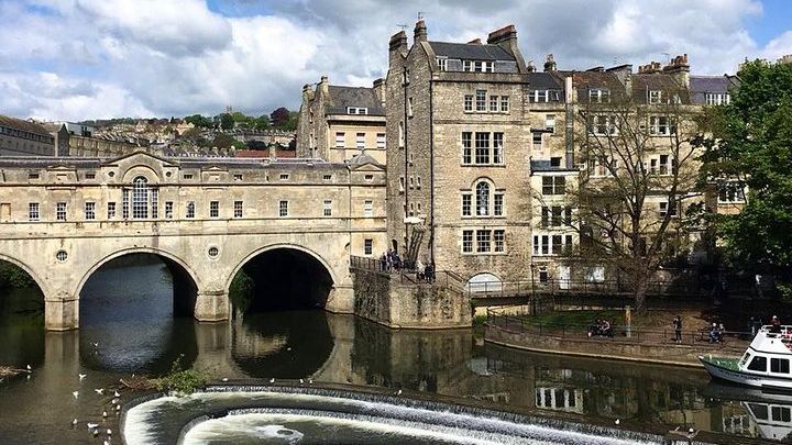 Walking Tour of Bath with Blue Badge Tourist Guide