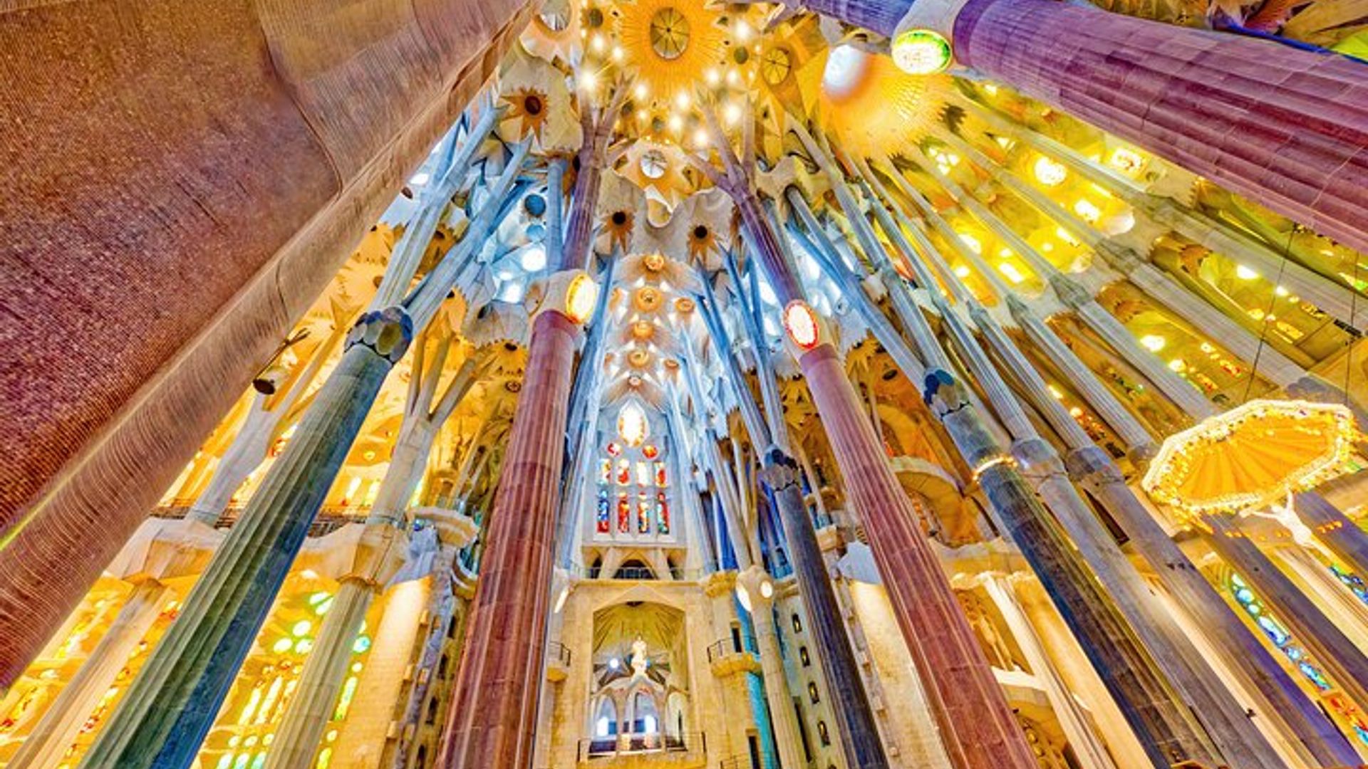 Private Sagrada Familia Skip the Line Tour with Museum Access