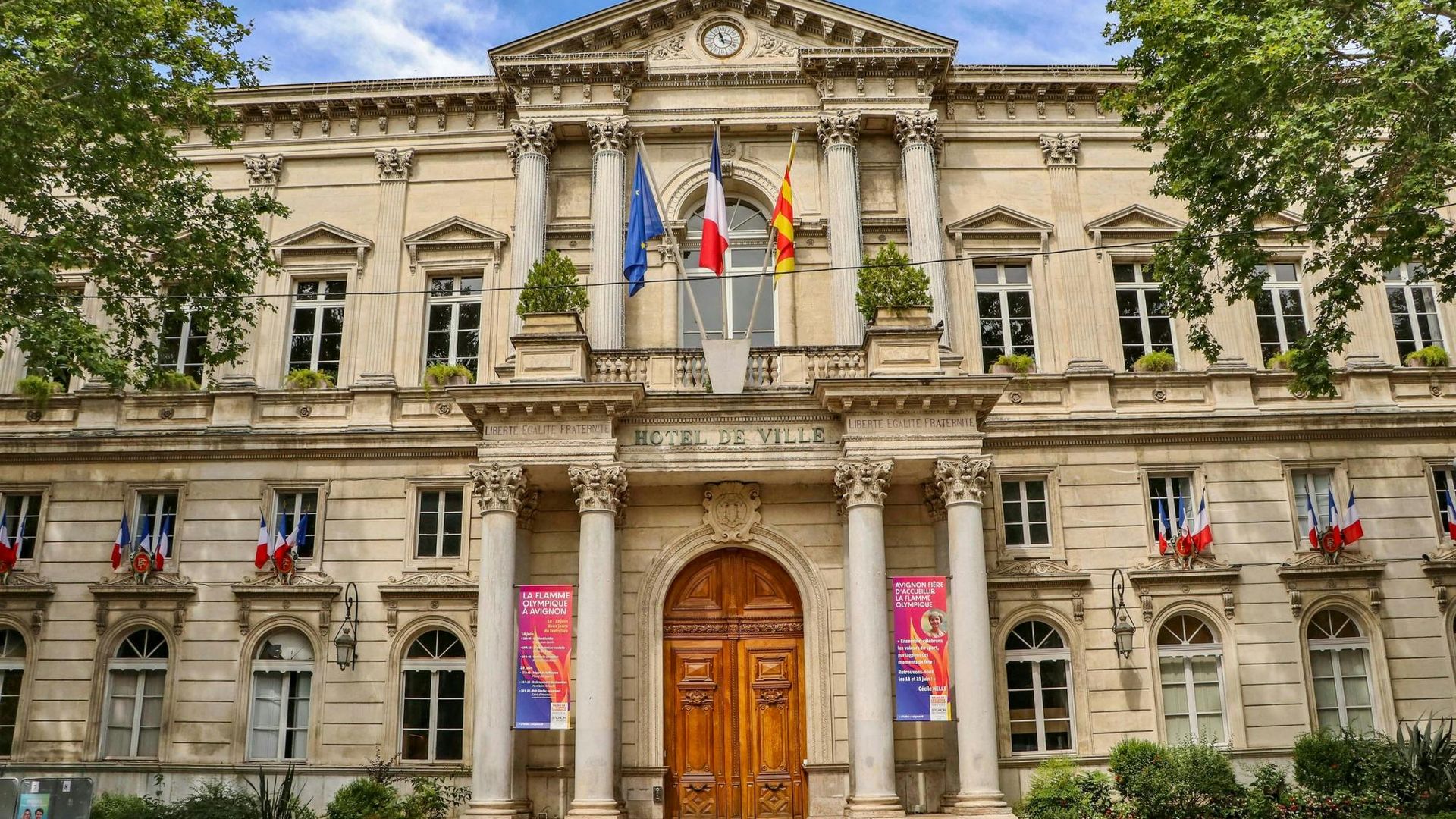 Avignon self-guided walking tour with audio app