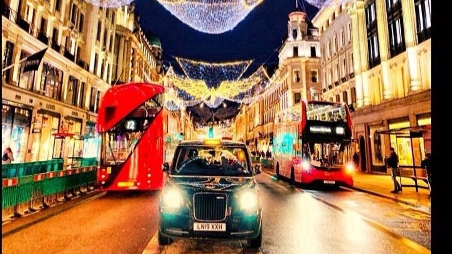 London Christmas Lights Private Black Cab Tour image 3
