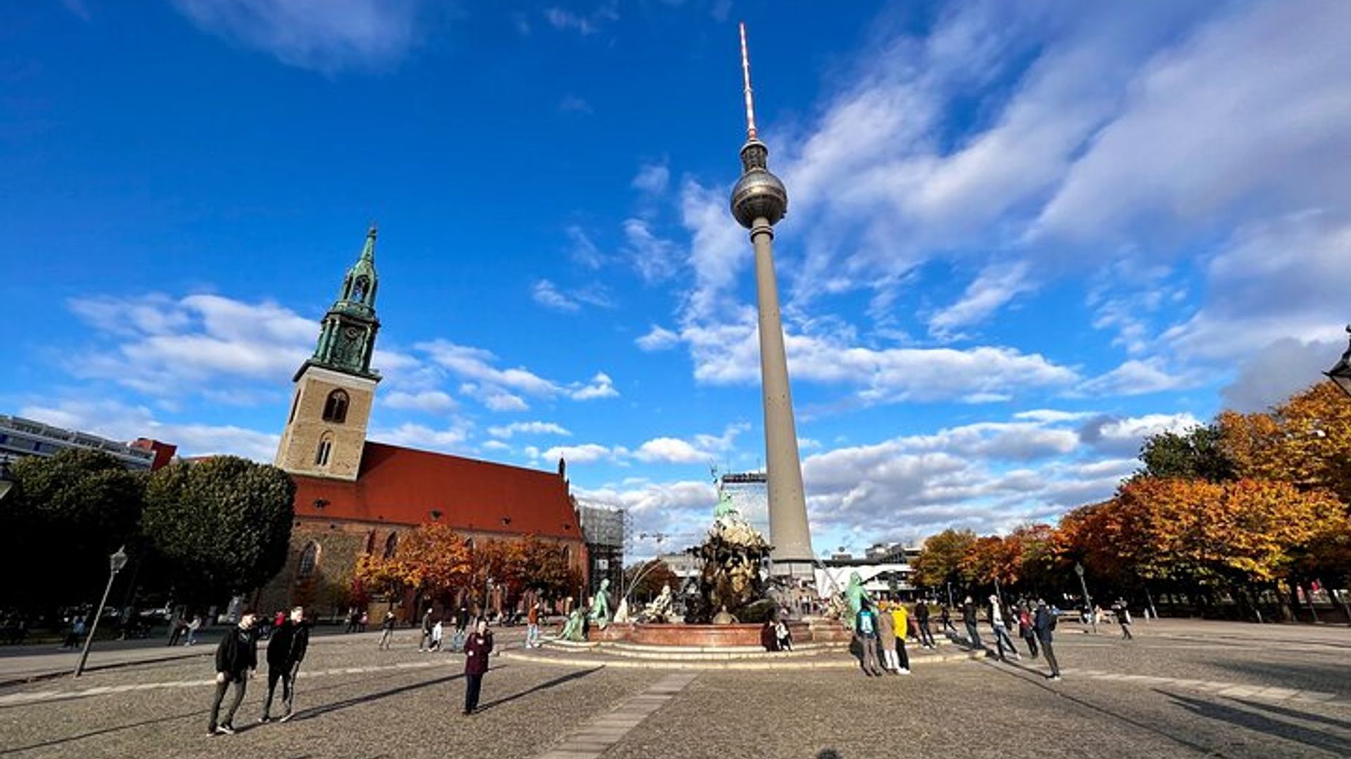 Berlin In A Nutshell Small-Group Walking Tour