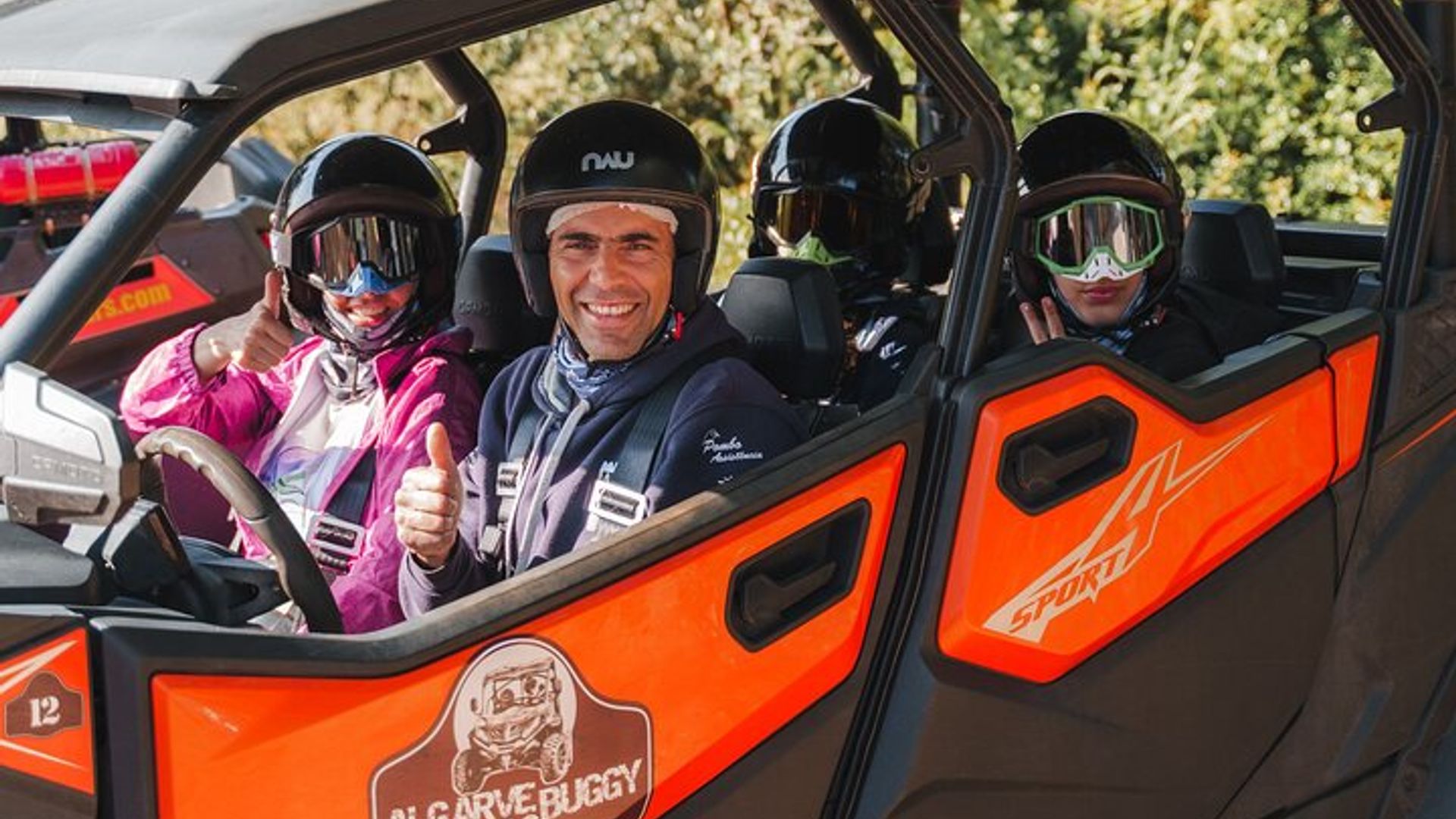 Visite en buggy saleté et poussière