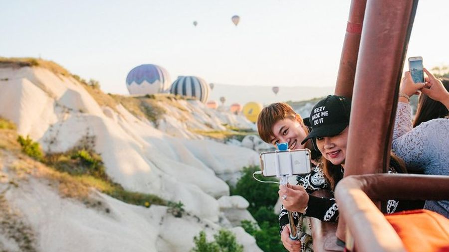 Hot Air Balloon, Best of Red and Green Guided 1-Day Tour
