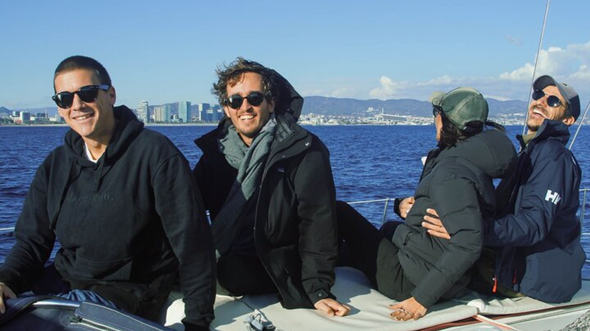 Excursion privée en voilier : profitez de Barcelone depuis la mer