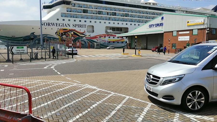Southampton Private London Transfer with Stonehenge & Windsor