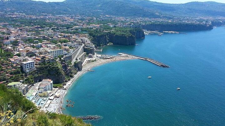Private Sorrento, Positano, and Amalfi Day Trip from Naples