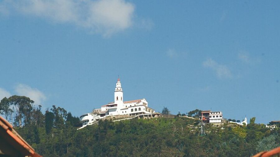 Monserrate Private 5-Hour Guided Tour with Admission Ticket