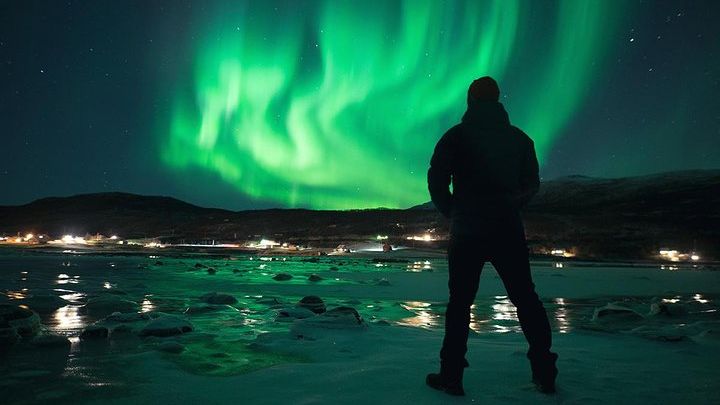 Chasing Lights: Aurora Big Bus Chase (All Photos Included)
