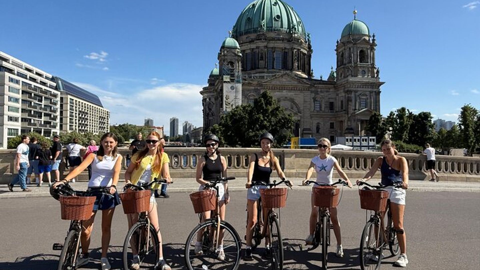 Berlin - The perfect highlight bike tour through the heart of the city
