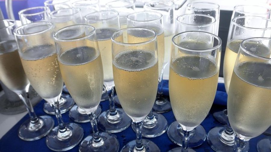 Aruba Dinner and Wine Luxury Sailing Experience