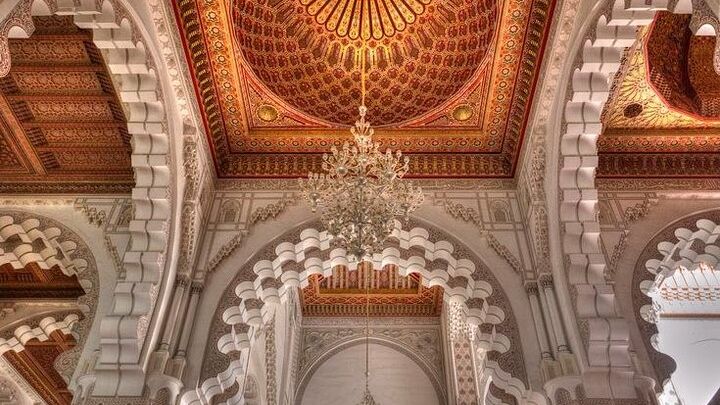 Casablanca Small-Group Tour with Hassan II Fee Included