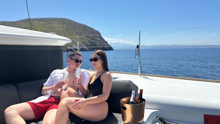 Heraklion Catamaran Cruise to Dia Island with Drinks & Lunch