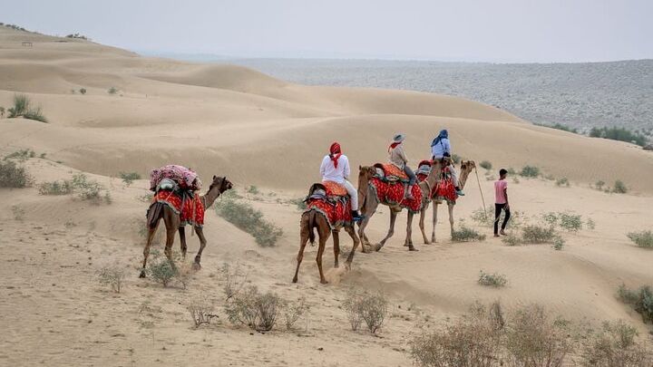 Jaisalmer Small-Group Overnight Desert Safari with Camel Rides