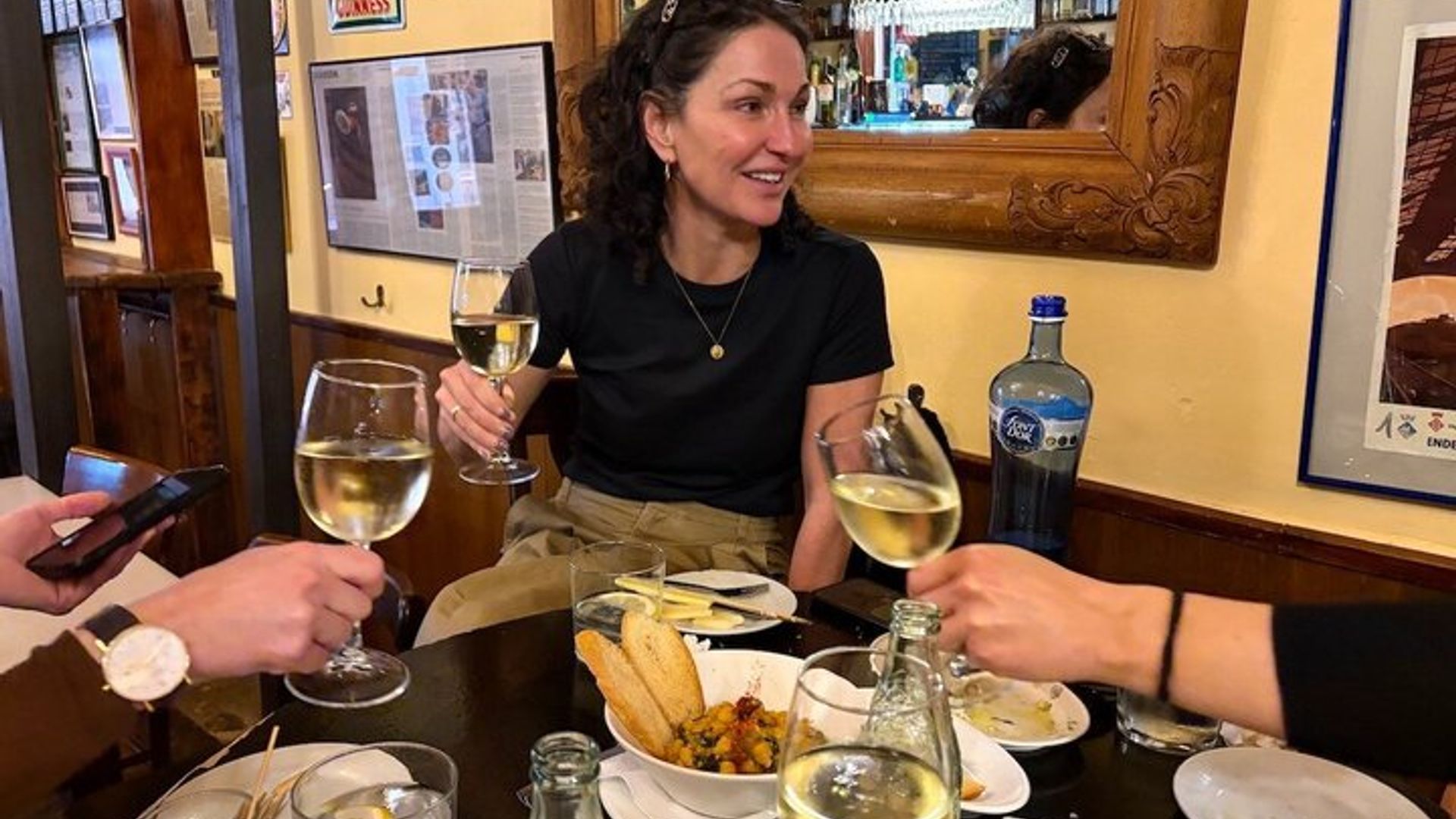 Barcelona Small-Group Tapas & Vermouth Tasting Tour in Gràcia