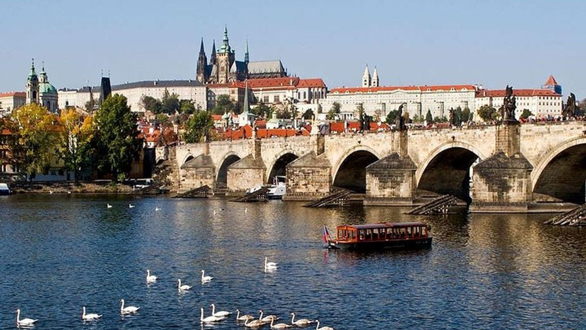 Prague Highlights Half-Day Private Tour by Car Plus Cruise